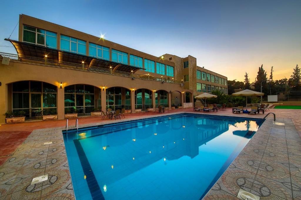 Century Park Hotel Амман Экстерьер фото