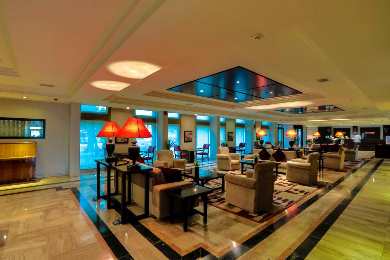 Century Park Hotel Амман Экстерьер фото